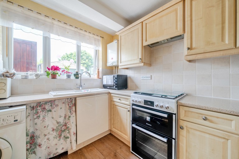 Images for Lindsay Road, New Haw, Surrey
