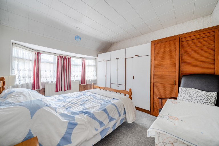 Images for Lindsay Road, New Haw, Surrey