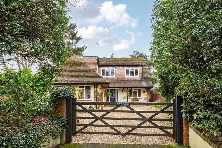 Images for Faris Lane, Woodham, Surrey