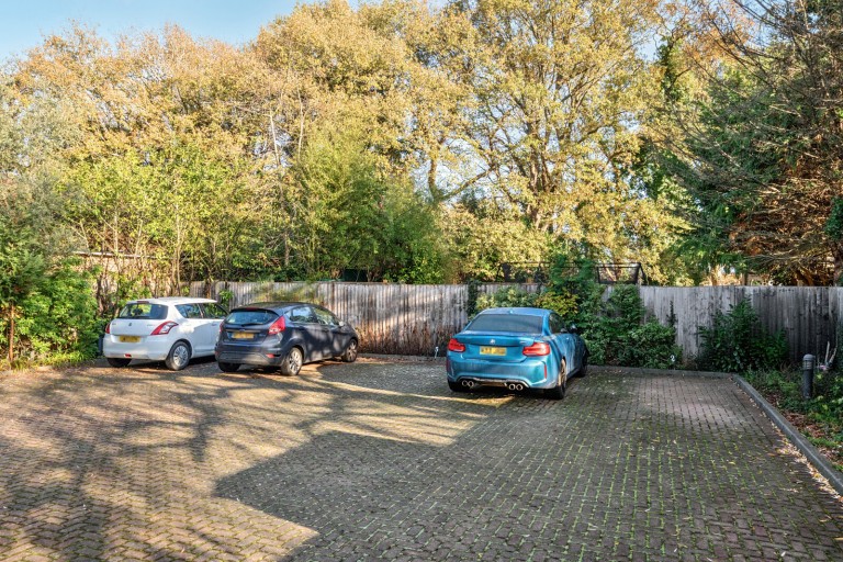 Images for Byfleet Road, New Haw, Surrey