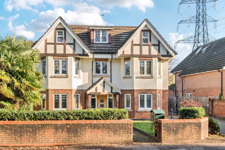 Images for Byfleet Road, New Haw, Surrey