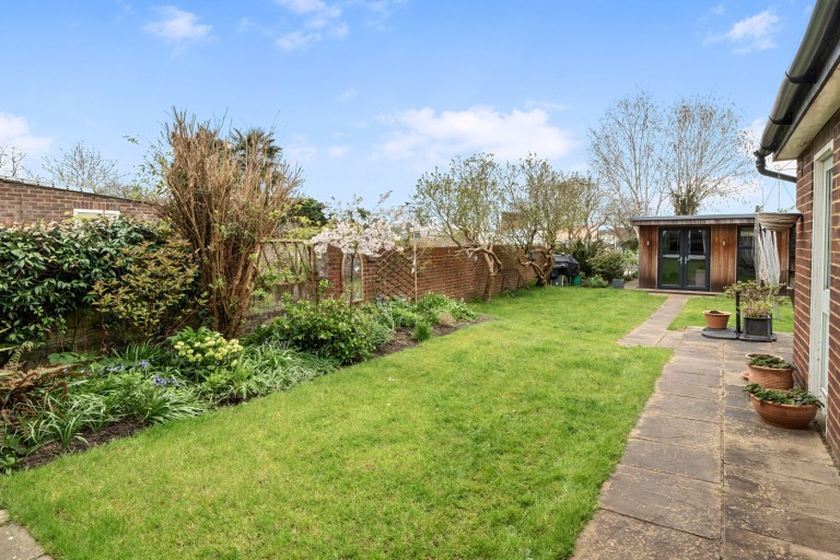 Images for New Haw, Surrey