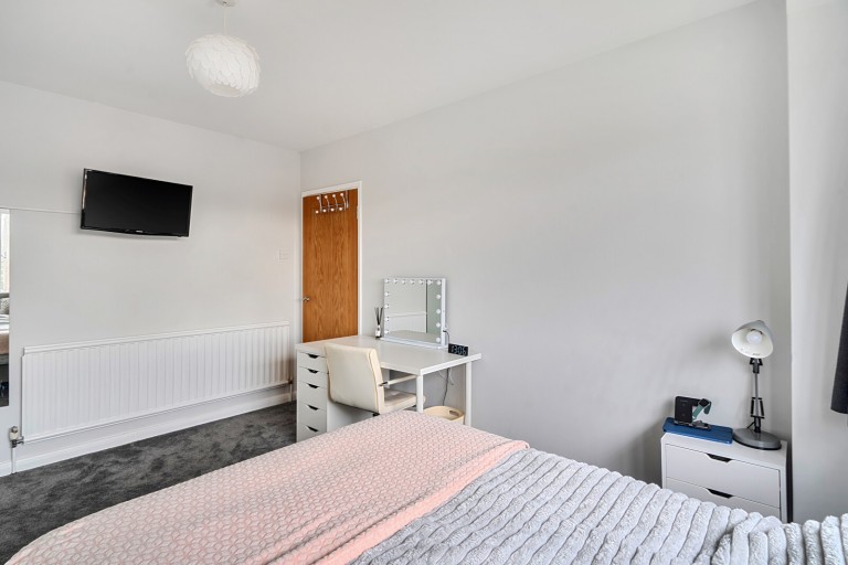 Images for New Haw, Surrey