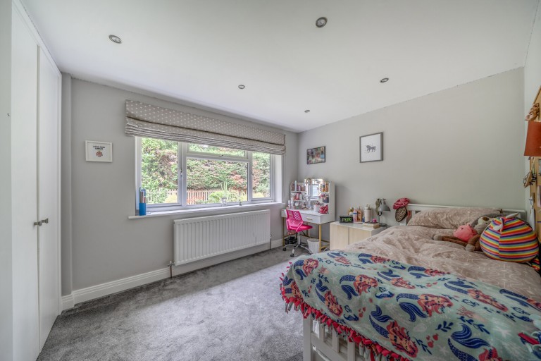 Images for Orchard Lea Close, Pyrford, Surrey
