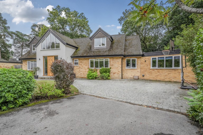 Images for Orchard Lea Close, Pyrford, Surrey