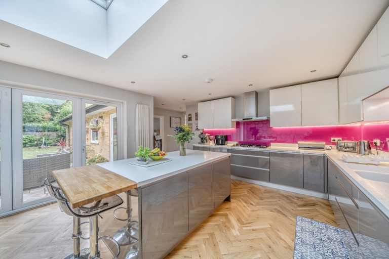 Images for Orchard Lea Close, Pyrford, Surrey