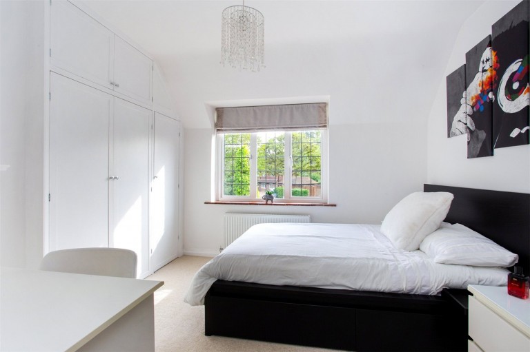 Images for Oak End Way, Woodham, Surrey