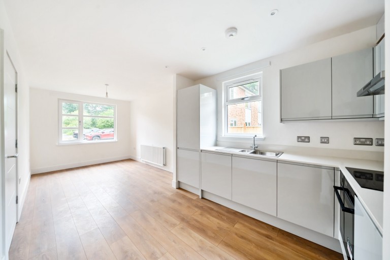Images for Byfleet Road, New Haw, KT15