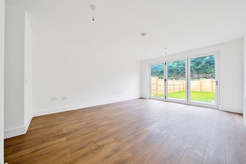 Click the photo for more details of Byfleet Road, New Haw, Surrey