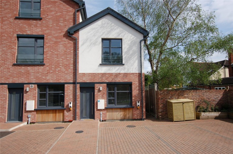 Images for Byfleet Road, New Haw, Surrey