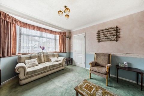 Click the photo for more details of Lindsay Road, New Haw, Surrey