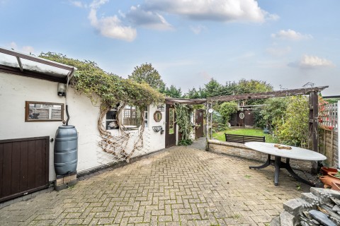 Click the photo for more details of Scotland Bridge Road, New Haw, Surrey