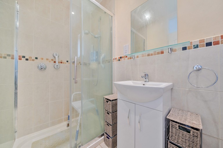 Images for Warren Road, New Haw, Surrey