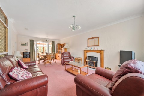 Click the photo for more details of Heathervale Road, New Haw, Surrey