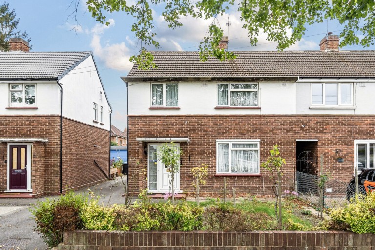 Images for Lime Grove, Addlestone, Surrey