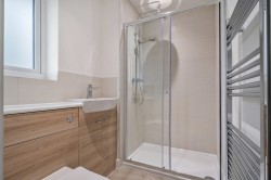 Images for Addlestone, Surrey