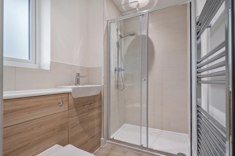 Images for Addlestone, Surrey