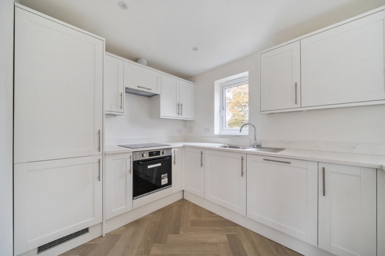 Images for Addlestone, Surrey