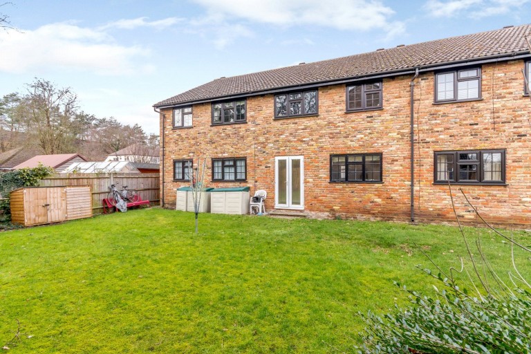 Images for Limebush Close, New Haw, Surrey