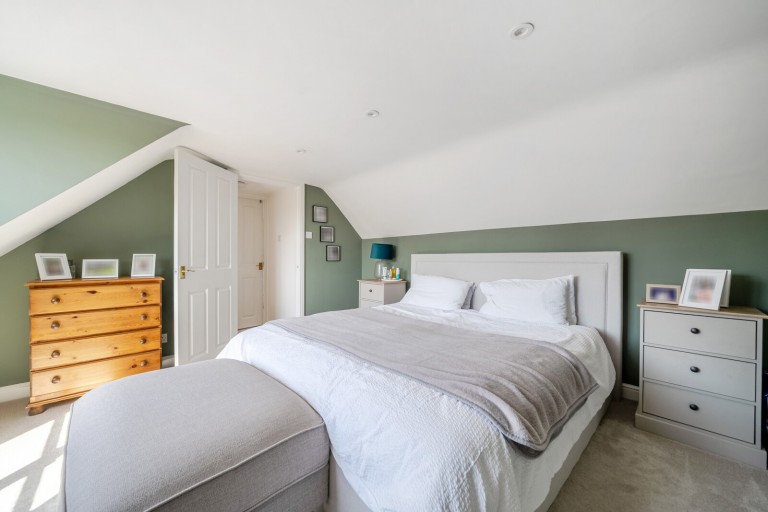 Images for Farleigh Road, New Haw, Surrey
