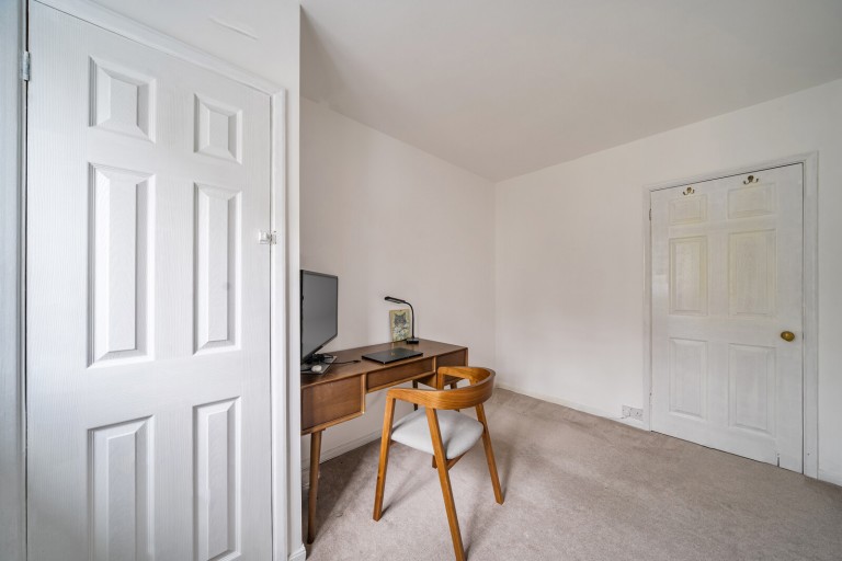 Images for New Haw, Surrey