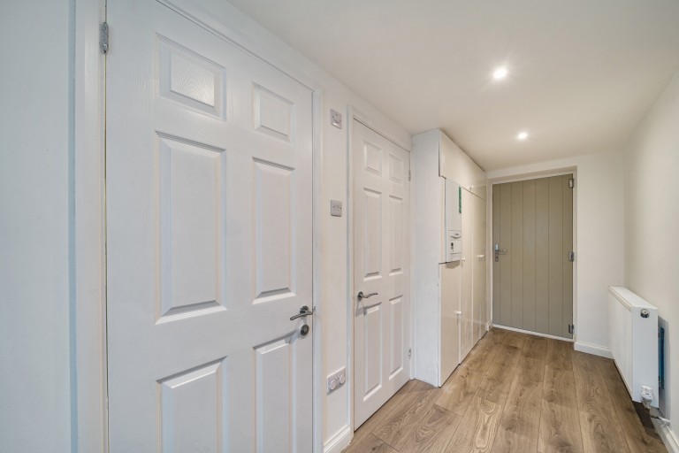 Images for New Haw, Surrey