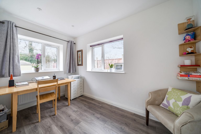 Images for New Haw, Surrey