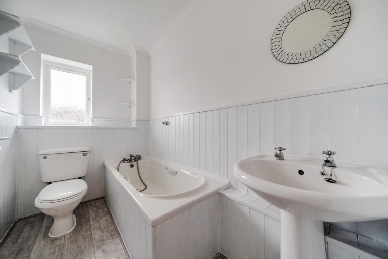 Images for Addlestone, Surrey