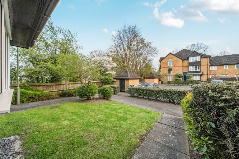 Images for Addlestone, Surrey