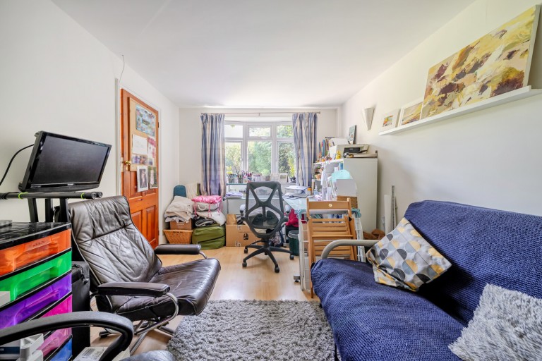 Images for Addlestone, Surrey