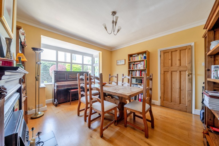 Images for Addlestone, Surrey