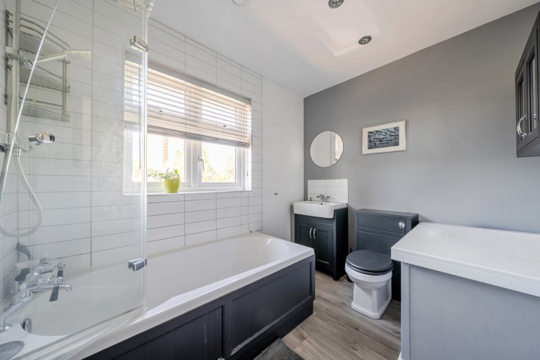 Images for Addlestone, Surrey