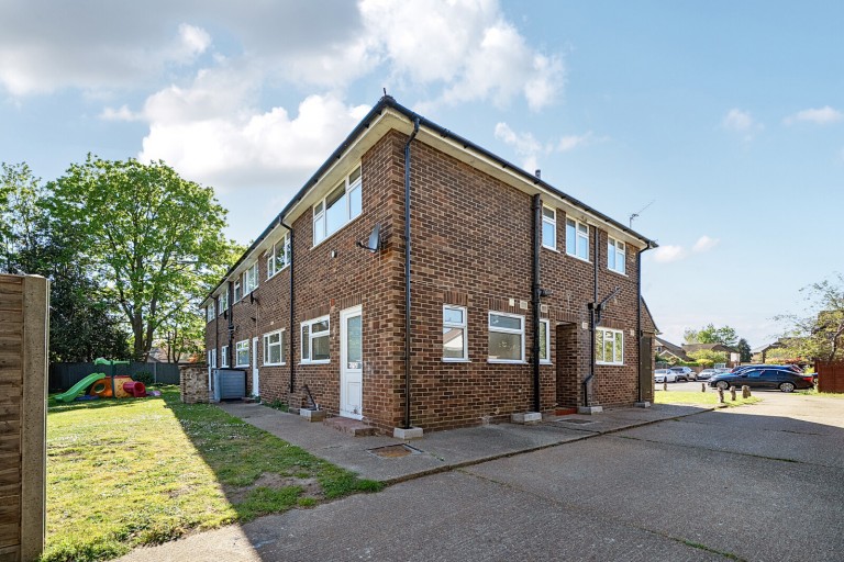 Images for Northcote, Addlestone, Surrey