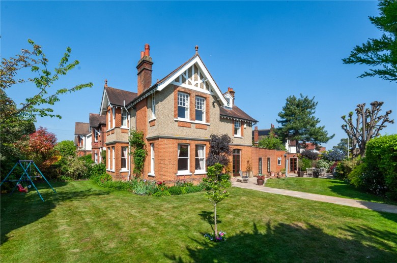 Click the photo for more details of Presburg Road, New Malden, KT3