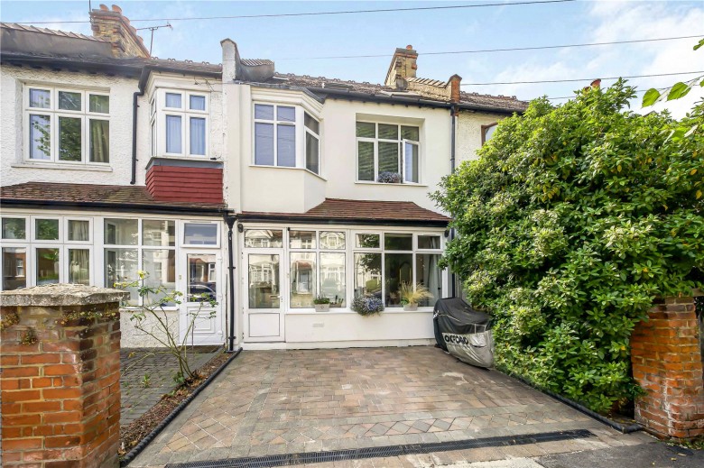Click the photo for more details of Kings Avenue, New Malden, KT3