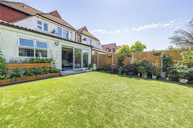 Images for Holmsley Close, New Malden, Surrey