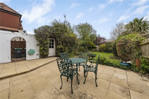 Click the photo for more details of Amberwood Rise, New Malden, Surrey