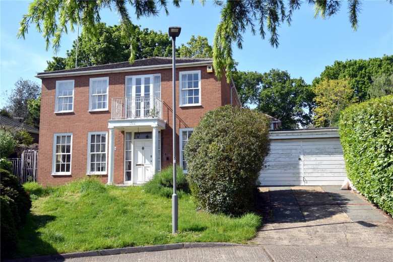 Click the photo for more details of Coombe House Chase, New Malden, KT3