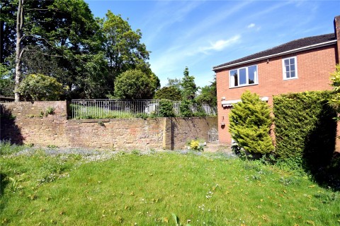 Click the photo for more details of Coombe House Chase, New Malden, KT3