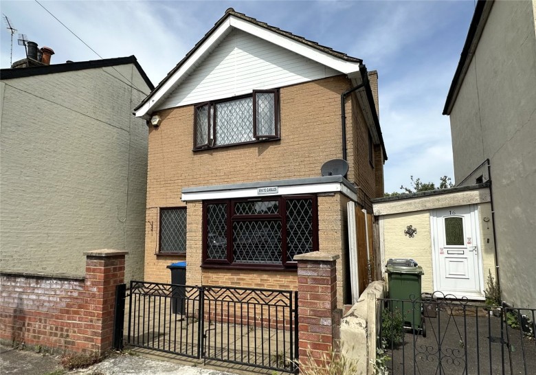 Click the photo for more details of California Road, New Malden, Surrey