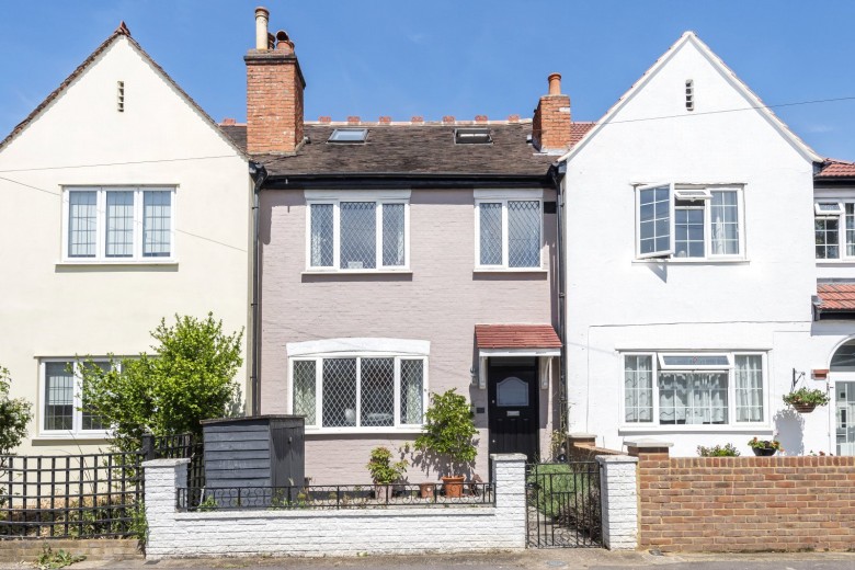 Click the photo for more details of Grayham Crescent, New Malden, Surrey