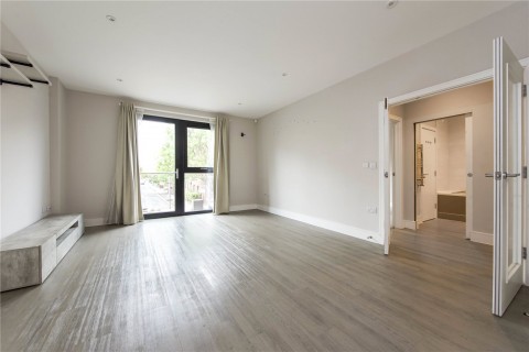 Click the photo for more details of Coombe Road, 71 Coombe Road, New Malden, Surrey