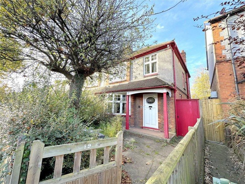 Click the photo for more details of Hoppingwood Avenue, New Malden, KT3