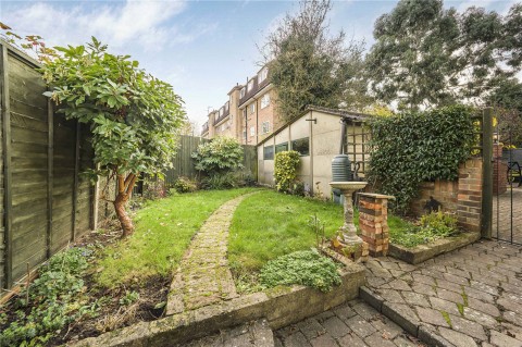 Click the photo for more details of Acacia Grove, New Malden, KT3