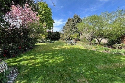Click the photo for more details of Belvedere Grove, London, SW19