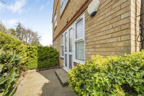 Click the photo for more details of Chestnut Grove, New Malden, Surrey