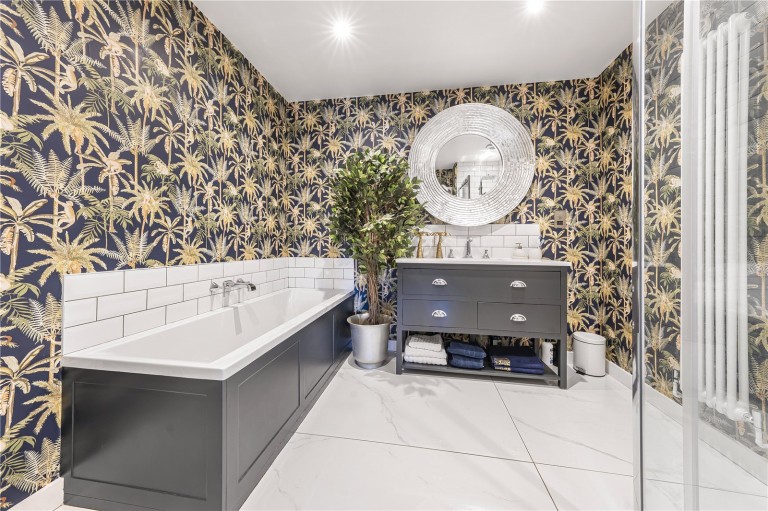 Images for Hollington Crescent, New Malden, Surrey