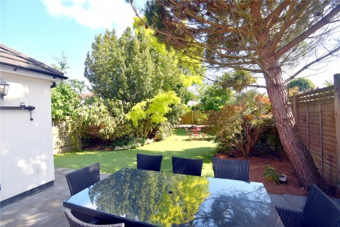 Click the photo for more details of Hollington Crescent, New Malden, Surrey