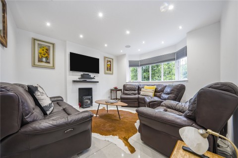 Click the photo for more details of Hollington Crescent, New Malden, Surrey