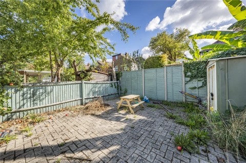 Click the photo for more details of Barnard Gardens, New Malden, Surrey